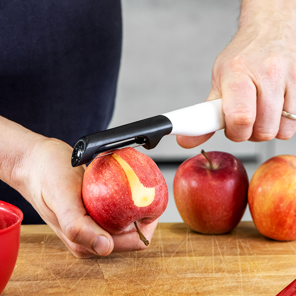 Classic Euro Peeler (Red), KitchenAid